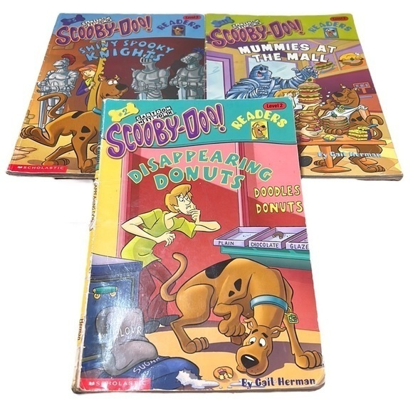 Scholastic Other - Scholastic Scooby-Doo‎ Readers Disappearing Donuts/Shiny Spooky Knights/Mummies
